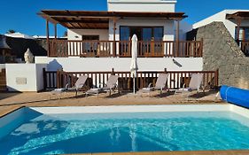 Luxury 4-Bedroom Villa With Heated Pool + Sea View