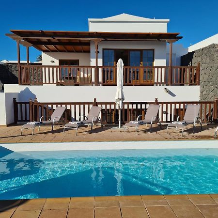 Luxury 4-Bedroom Villa With Heated Pool + Sea View Playa Blanca  Exterior foto