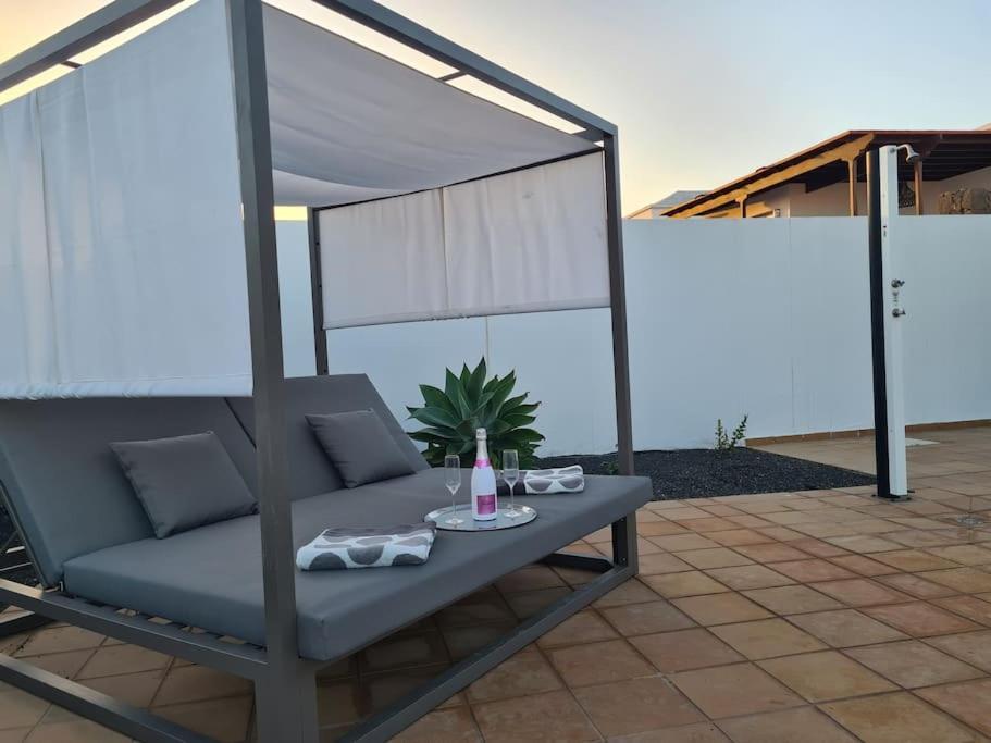 Luxury 4-Bedroom Villa With Heated Pool + Sea View Playa Blanca  Exterior foto