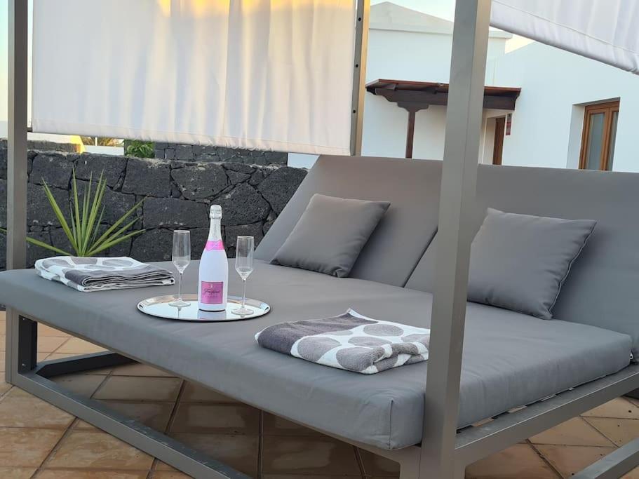 Luxury 4-Bedroom Villa With Heated Pool + Sea View Playa Blanca  Exterior foto