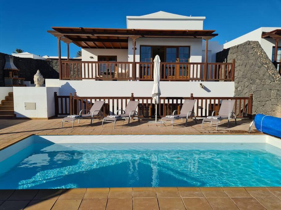 Luxury 4-Bedroom Villa With Heated Pool + Sea View Playa Blanca  Exterior foto