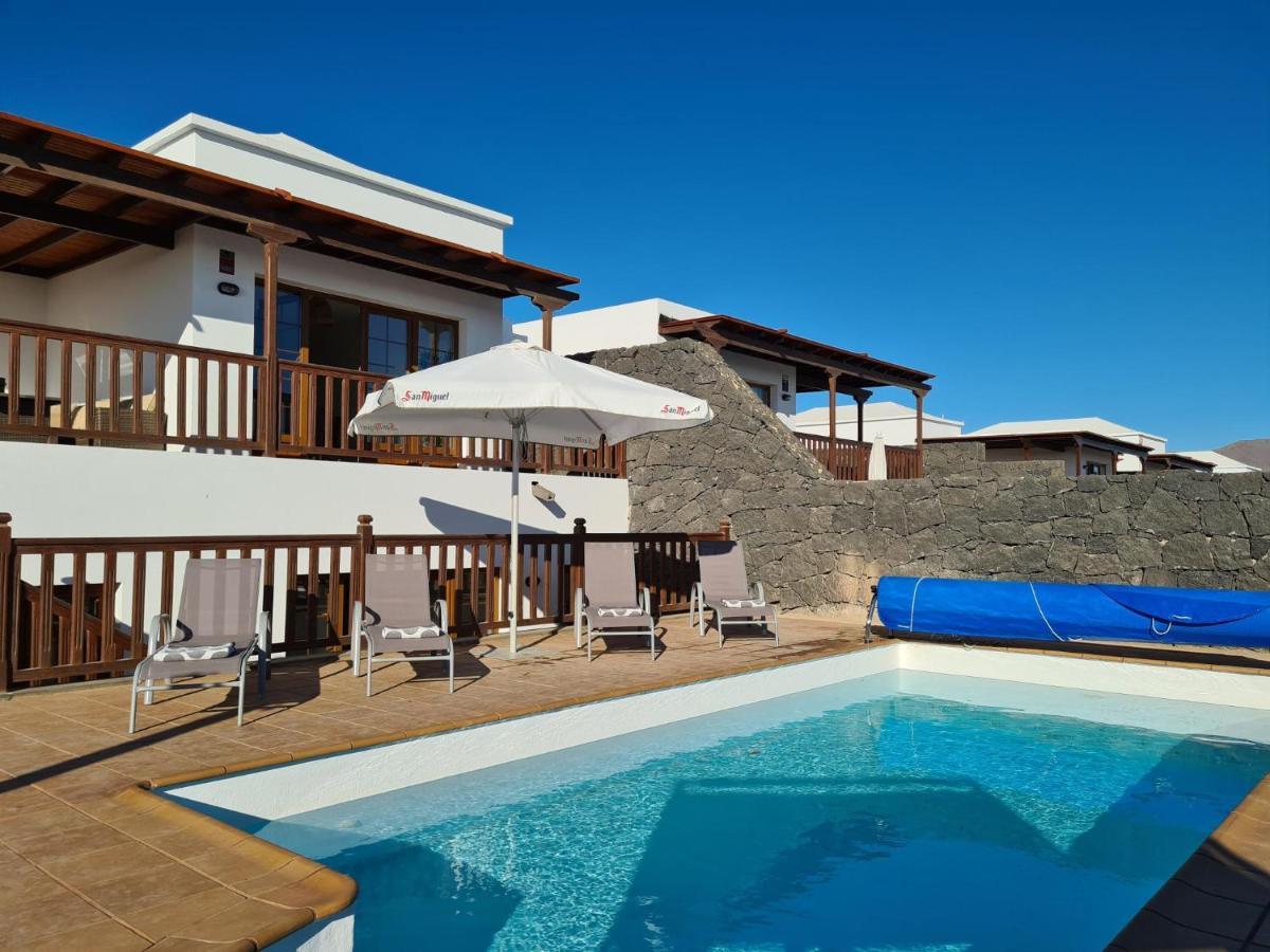 Luxury 4-Bedroom Villa With Heated Pool + Sea View Playa Blanca  Exterior foto
